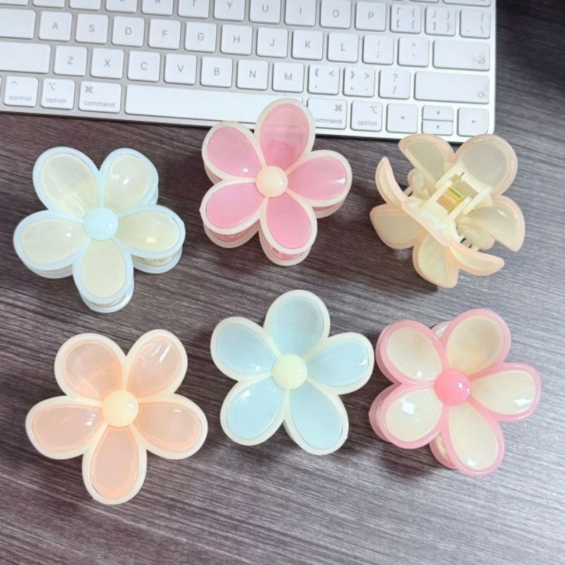 Kẹp cào càng cua hoa 5 cánh 8cm (sỉ 9,5k 1 cái)