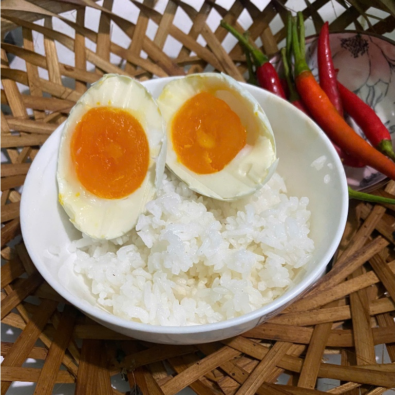 Combo 6 Trứng Vịt Muối (Đã Luộc Chín) – Lòng Đỏ Vàng Dẻo – Không Tanh, Không Hôi