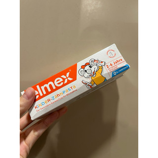 Kem đánh răng Elmex trẻ em (vỏ hộp bị móp)
