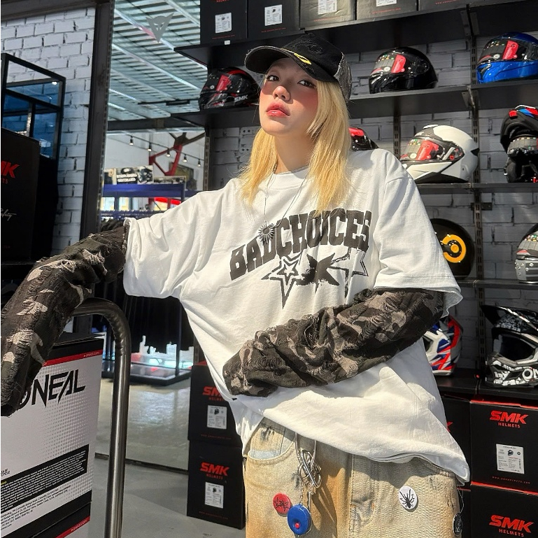 Bad Choices | Áo thun Star Graphic Tee in chữ form Boxy | BigBuy360 - bigbuy360.vn