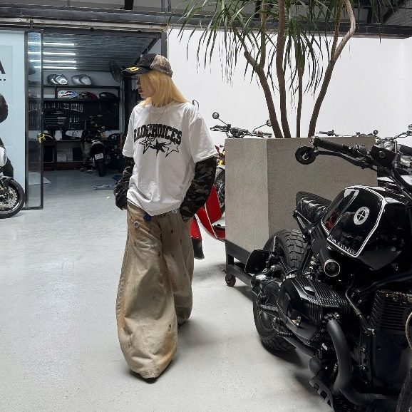 Bad Choices | Áo thun Star Graphic Tee in chữ form Boxy | BigBuy360 - bigbuy360.vn