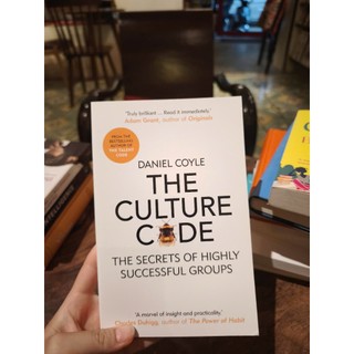 Sách - The Culture Code: The Secrets of Highly Successful Groups by Daniel Coyle - Business book
