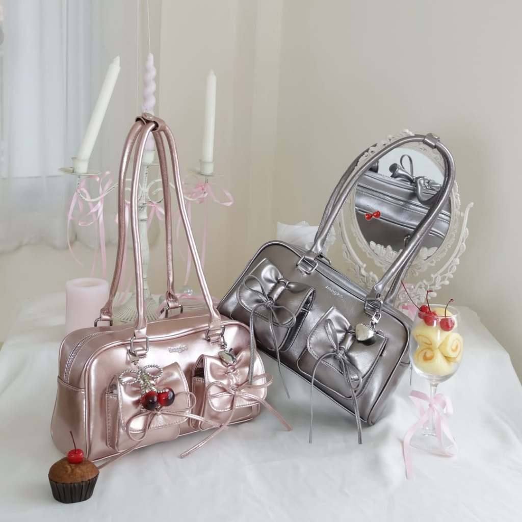 [SẴN] Túi Đeo Vai Cargo 8angles Margarita Kèm Charm Ngẫu Nhiên Chất Da Bóng 11inch