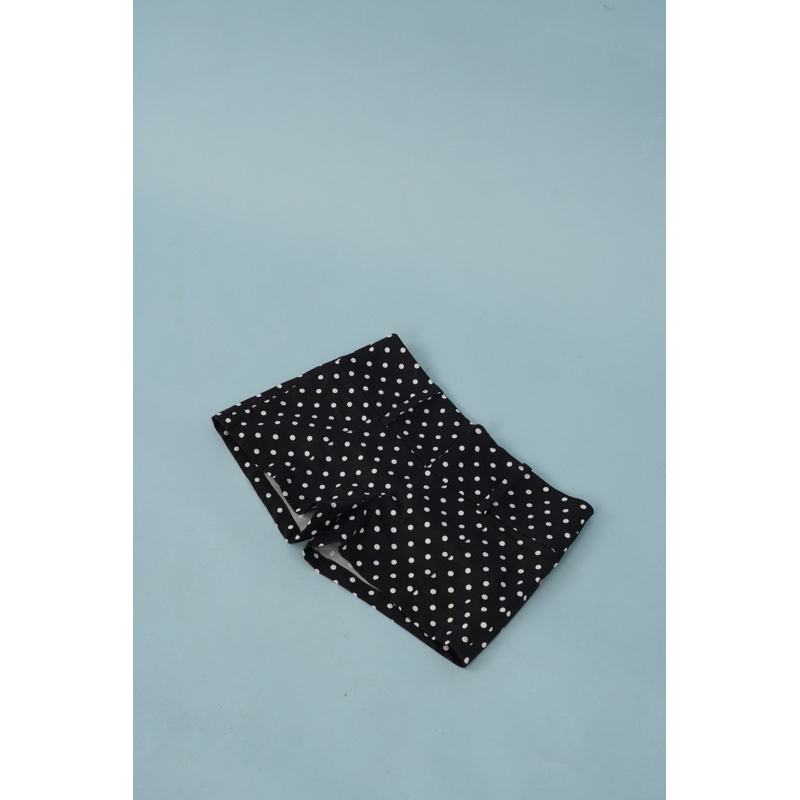 Quần short cạp trễ phong cách y2k chấm bi•Em Atelier