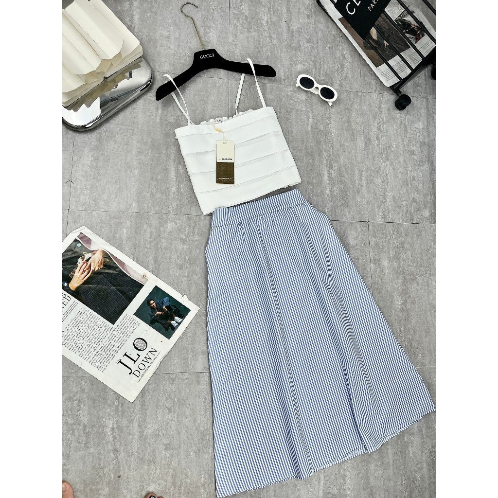 Set Đồ Nữ Đi Biển Aó 2 Dây Bo Chun Mix Chân Váy Kẻ Dáng Dài Nhẹ Nhàng Mà Vẫn Tôn Body Xinh Mê | BigBuy360 - bigbuy360.vn