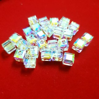 1 hạt vuông trắng 10ly pha lê Áo cao cấp