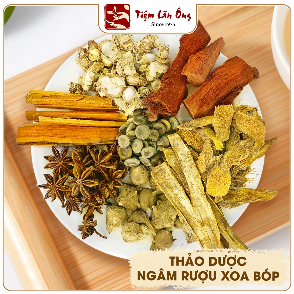 Set ngâm xoa bóp 8 vị, gồm: tô mộc, hoa hồi, địa liền, huyết giác, hoa hồi, quế thanh,...  - Tiệm Lã