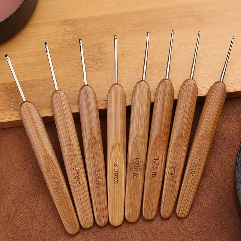 Kim móc len cán gỗ tre dáng dẹt