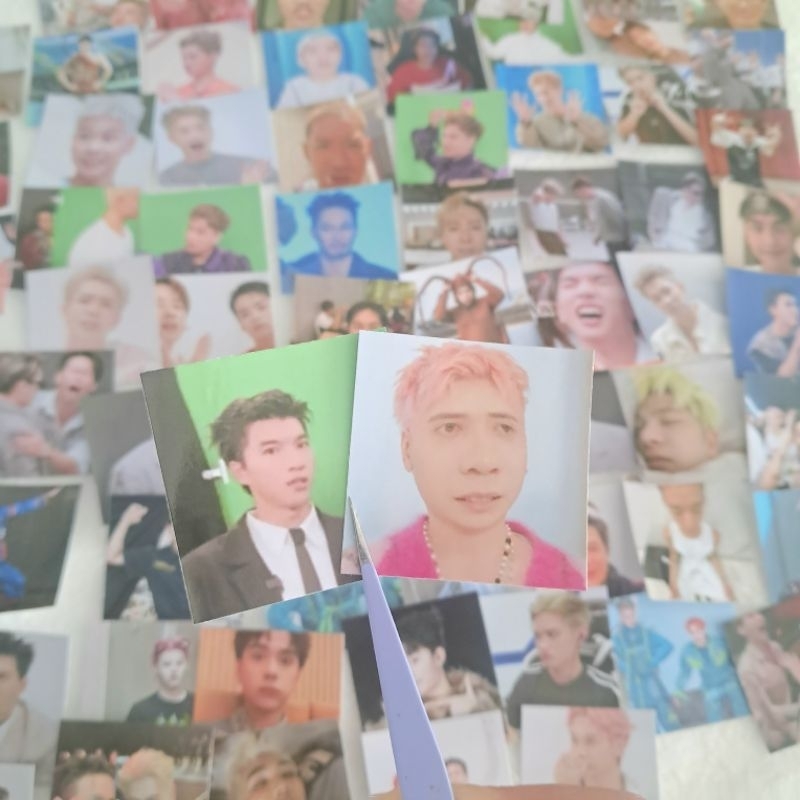 Sticker meme Anh trai say hi (4×4cm/có cán bóng)