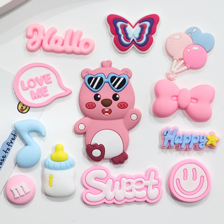 Charm Hải Ly Loopy 12 miếng kèm keo dán trang trí xe nón bảo hiểm, dán điện thoại bình nước