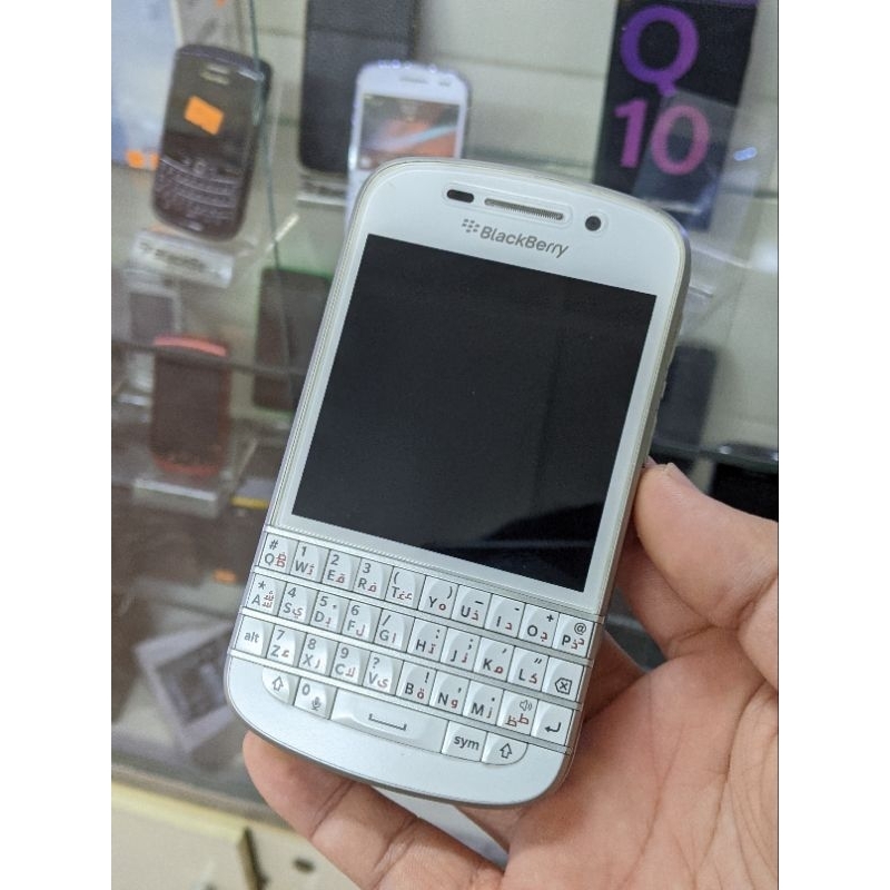 Blackberry Q10 Trắng Fullbox Likenew