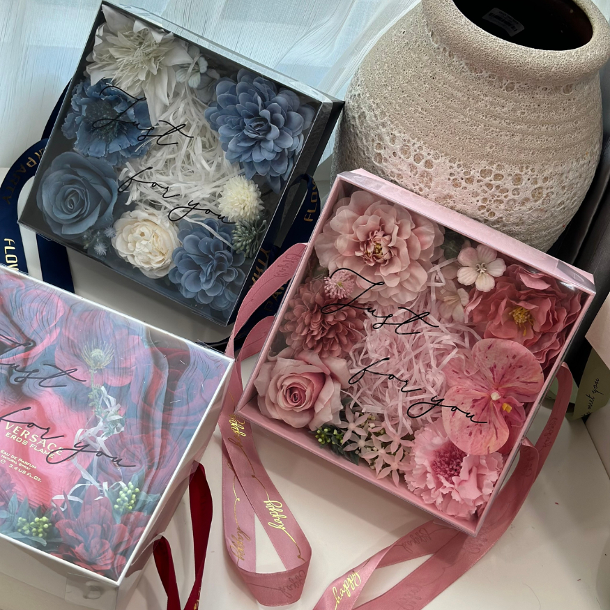 Hộp Đựng Quà Kèm Dây Xách Size 20 x 20cm Hoa Lụa - Đựng Nước Hoa, Quà Tặng