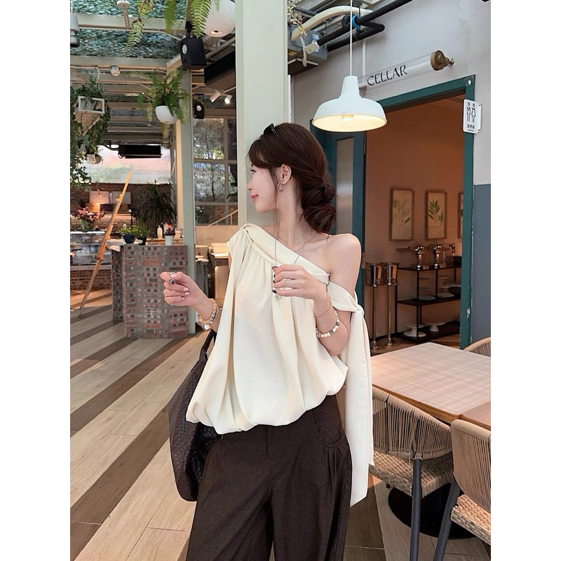 Áo lệch vai form bí mặc được 2 kiểu lạ mắt TABISHOP Áo kiểu nữ dễ phối đồ(137) | BigBuy360 - bigbuy360.vn