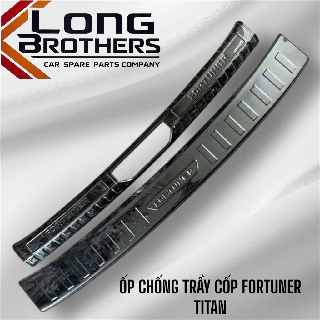 Ốp chống trầy cốp FORTUNER 2017-2023