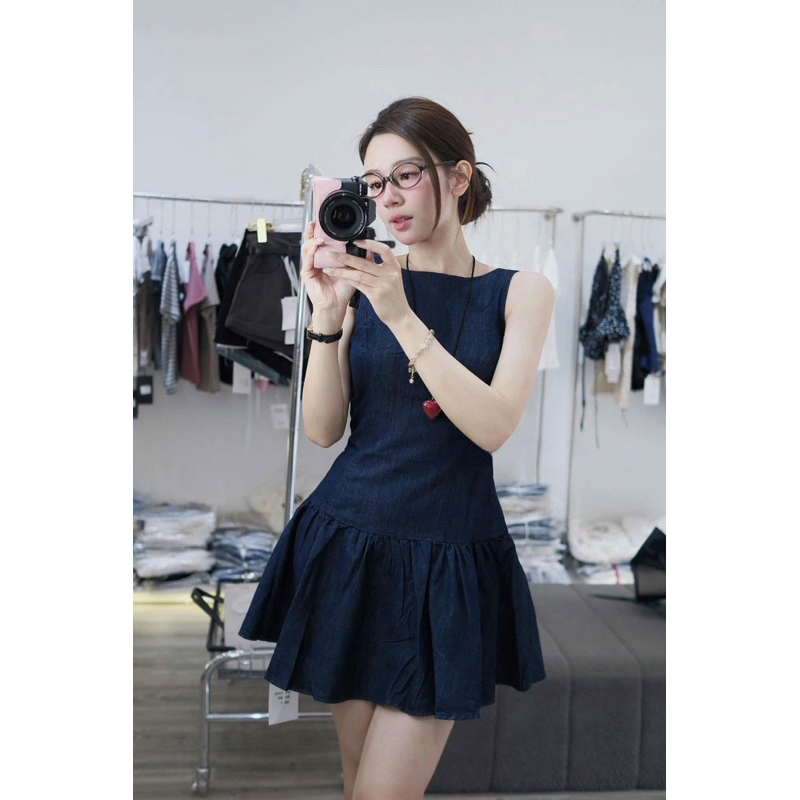 [V1.1000] Váy Bò Sát Nách Dáng Xoè Hở Lưng Khoá Đồng Kèm Quần Đùi Rời | BigBuy360 - bigbuy360.vn