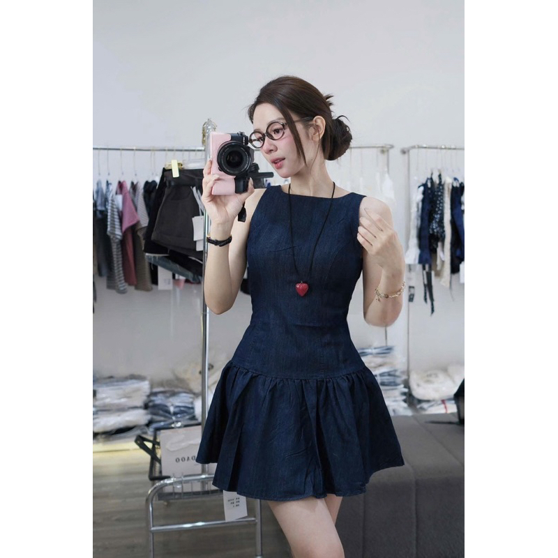 [V1.1000] Váy Bò Sát Nách Dáng Xoè Hở Lưng Khoá Đồng Kèm Quần Đùi Rời | BigBuy360 - bigbuy360.vn