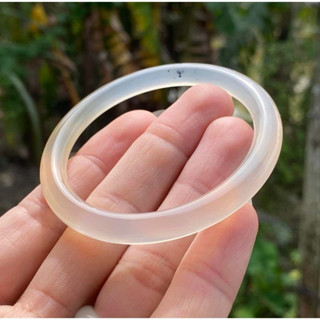  Vòng tay Bạch Nguyệt Quang Mã Não Bản Đũa Tròn Trắng Đẹp Khởi Quang Mạnh Chột 8 li và 10 li Lador 