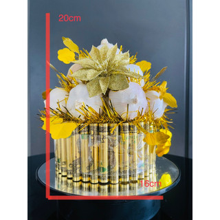 Tháp tỏi dâng ban thờ Thần Tài