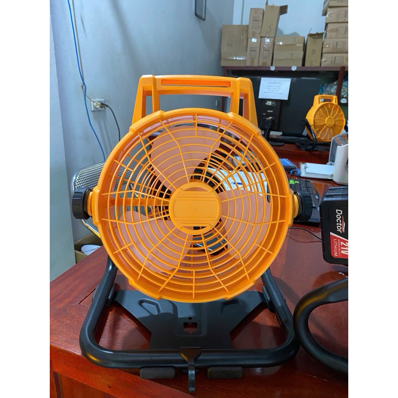 Quạt tích điện quạt dùng pin 21v pin chân phổ thông