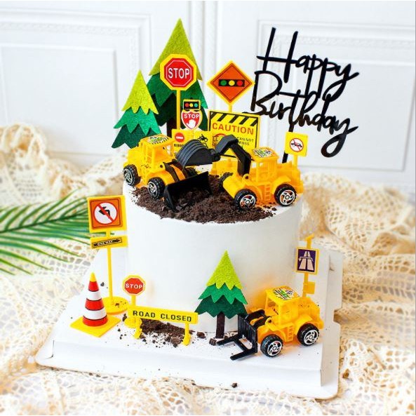 Sét 6 máy xúc trang trí bánh kem, quà tặng sinh nhật kích thước 4x9cm