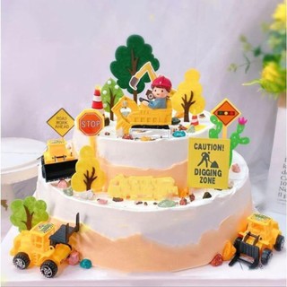 Sét 6 máy xúc trang trí bánh kem, quà tặng sinh nhật kích thước 4x9cm