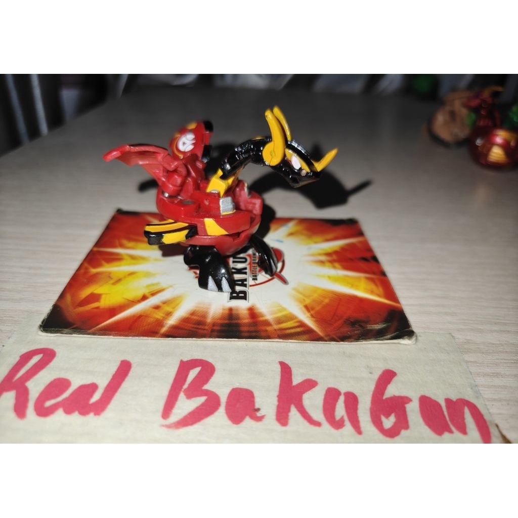 Bakugan Neo dragon cus hex ( xoay )
