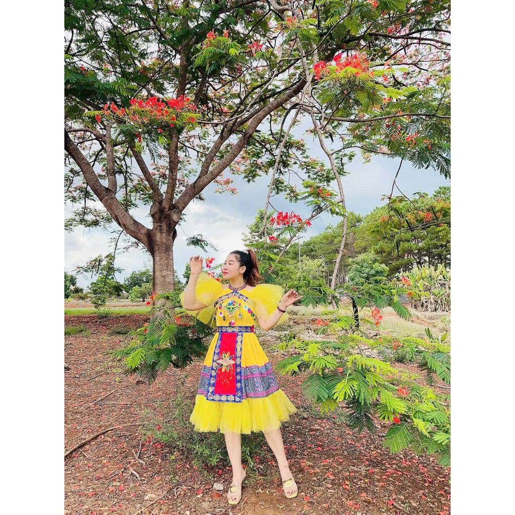 Bộ Trang Phục Thổ Cẩm Nữ H'Mông - H'Mông Nữ 1 - Trang Phục Biểu Diễn Xuân Hằng
