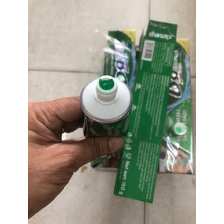 kem đánh răng closeup bạc hà thái