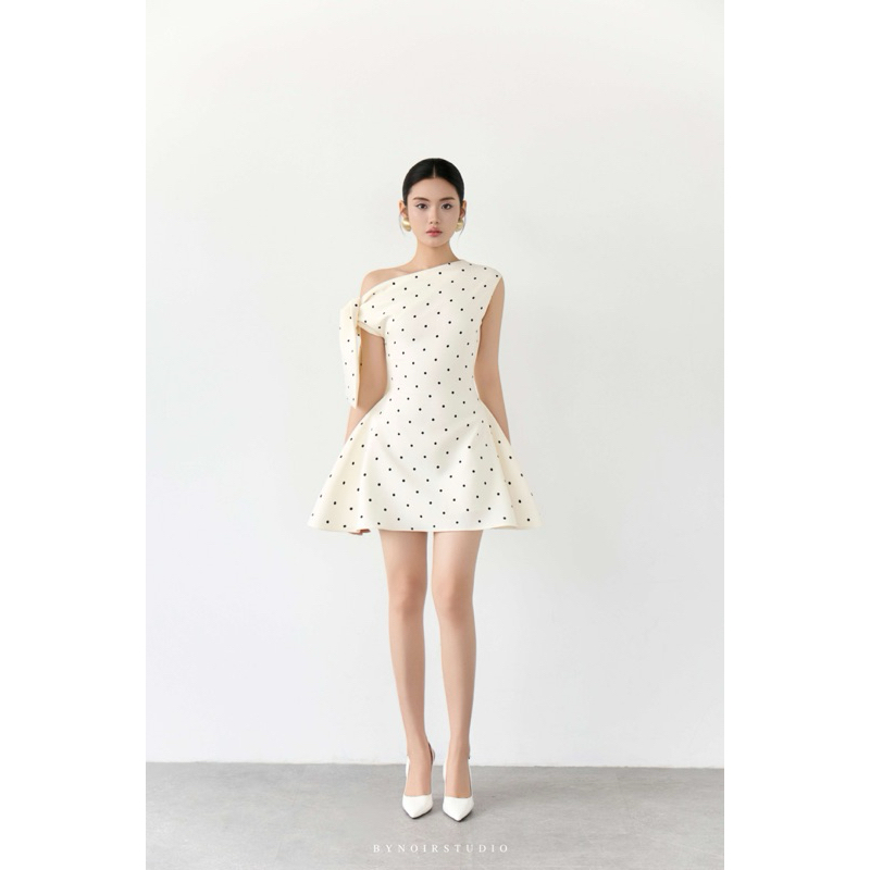 Lowee Dress - Váy kiểu lệch vai buộc tay chấm bi Bynoir Studio