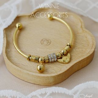 Vòng tay nữ Titan Open Charm