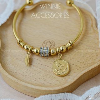 Vòng tay nữ Titan Open Charm