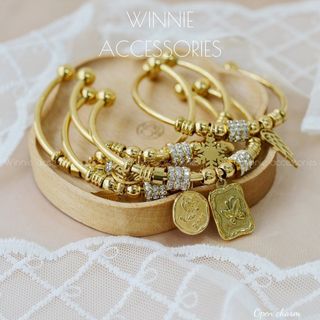 Vòng tay nữ Titan Open Charm