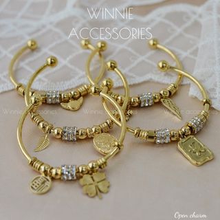 Vòng tay nữ Titan Open Charm