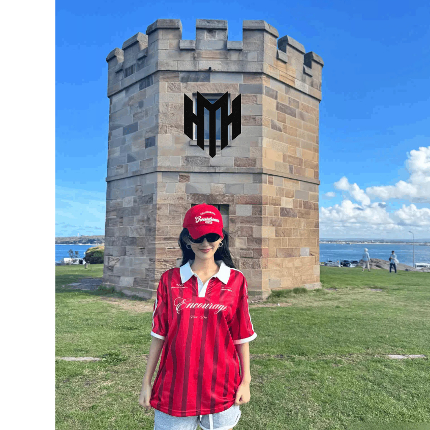 Áo Thun Encourage Unisex Form Rộng Kẻ Sọc Đỏ Cổ Trắng, Phong Cách Hàn Quốc Hot Trend 2025