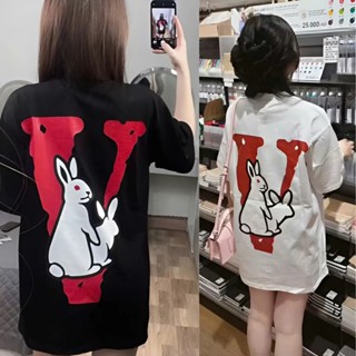 Áo Phông In Hình Con Thỏ Chữ V Sau Lưng From Rộng Dành Cho Nam Nữ Phong Cách Cá Tính Dành Cho Boy Phố , Girl Phố