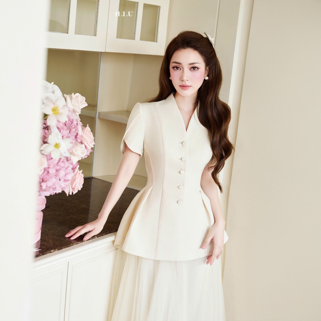Jani Top | Áo kiểu nữ thiết kế Peplum cao cấp H.I.U Fashion | vải text hàn 2 lớp tiểu thư sang trọng HIU design | BigBuy360 - bigbuy360.vn