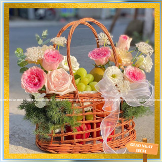 [Hỏa Tốc] Giỏ Quà Tặng Trái Cây Kèm Hoa Tươi Thiết Kế Đơn Giản- Kèm Thiệp Bảng Miễn Phí