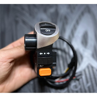 Công tắc đèn còi xe 133S