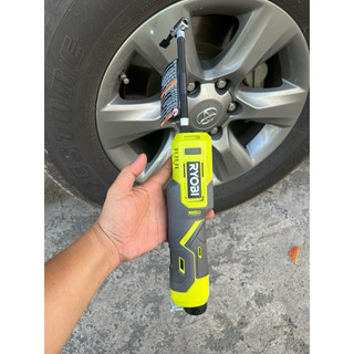 Bơm xe pin ryobi 4v