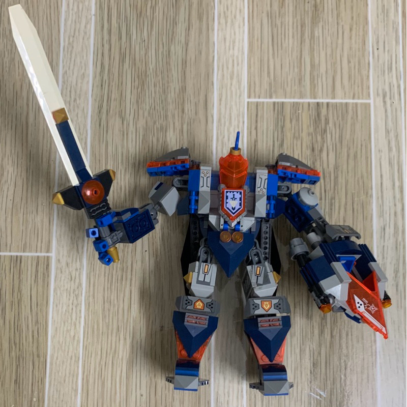 lego nexo knights 70327 robot chiến đấu của nhà vua king hàng chính hãng