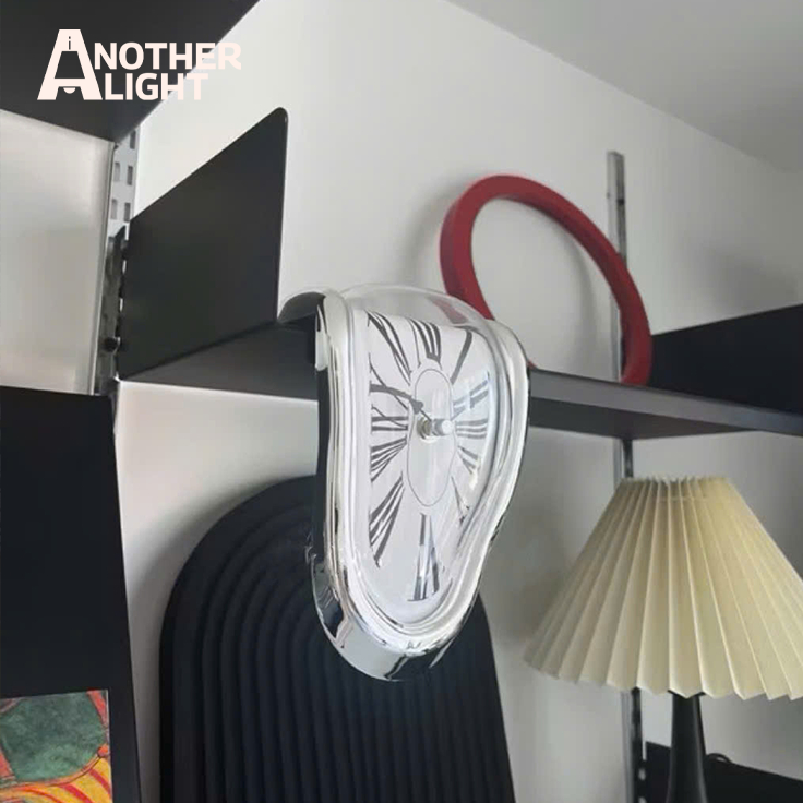 Đồng hồ tan chảy Melting Clock, Đồng hồ Decor độc đáo, Đồng hồ trang trí Another Light.