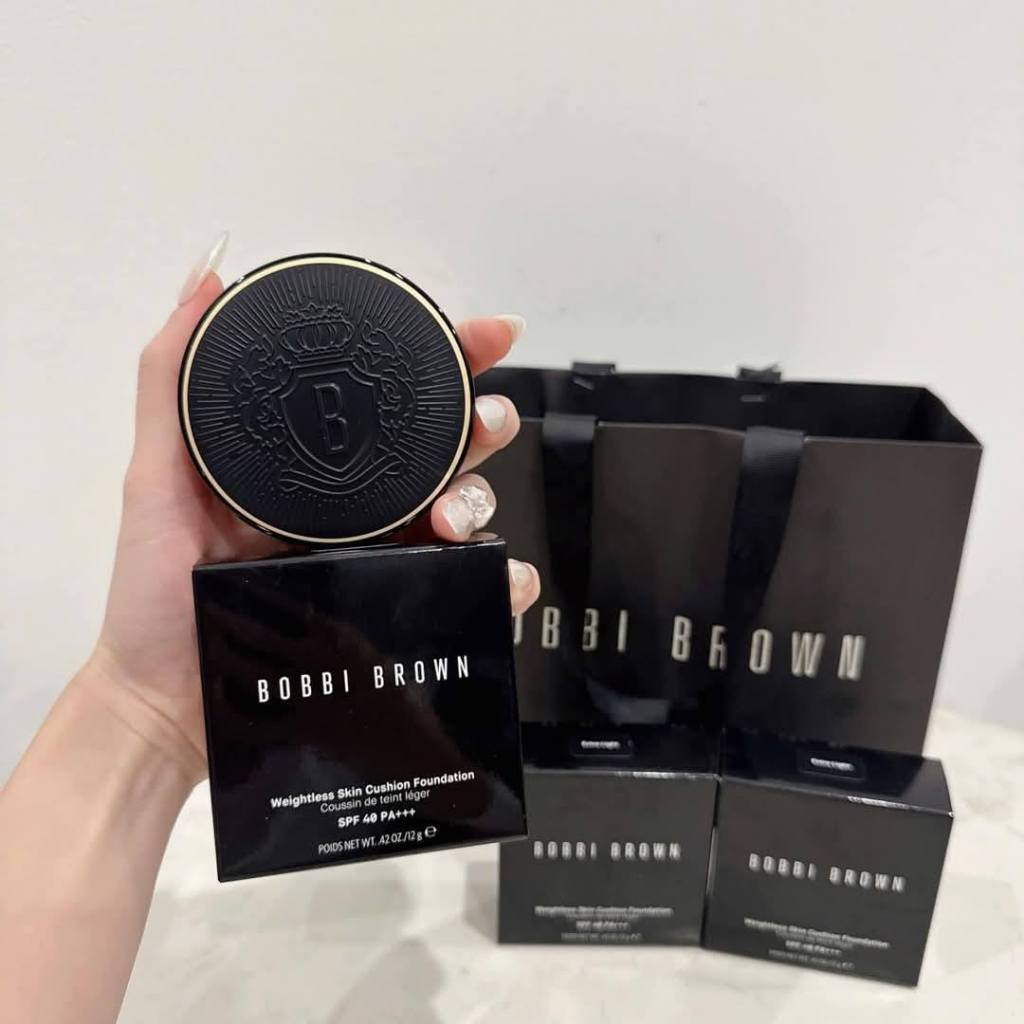 Phấn nước da dầu Bobbi Brown Weightless Skin Cushion Foundation