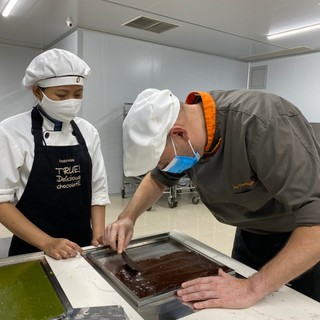 Dark Couverture Chocolate 68% / Bag 150g/270g