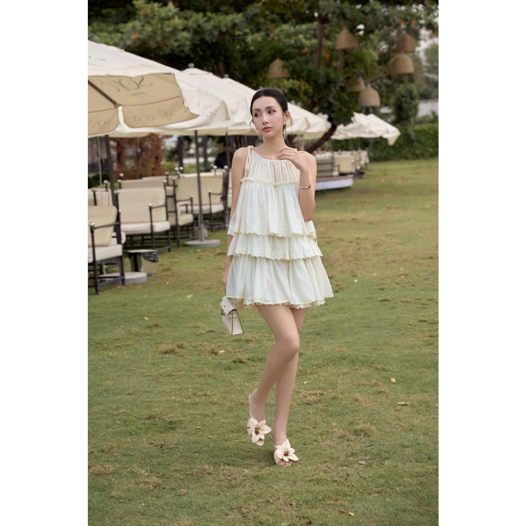 Đầm ngắn cổ yếm bèo tầng dành cho nữ COCOBEBE GLORY DRESS