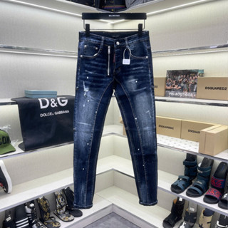 Quần jean biker nam D2 xanh đậm khoá lệch cào xước nhăn 3D vảy sơn 4 cúc basic QJ700P