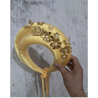 Mấn cô dâu 2 tầng đủ các màu