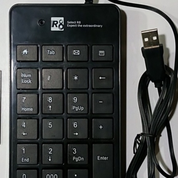 Bàn phím số Numeric Keypad R8 1810 - Chuẩn USB