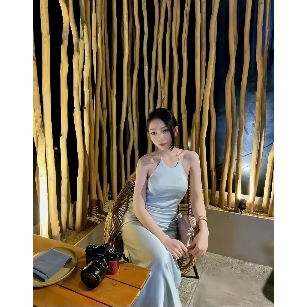 Đầm Lụa Cổ Yếm Xếp Ly Có Mút  Dáng Dài - Joyci Dress Silk Mẫu Mới 2025 | BigBuy360 - bigbuy360.vn