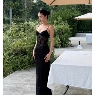 Váy ren xuyên thấu ôm body vân hoa nhung sang chảnh