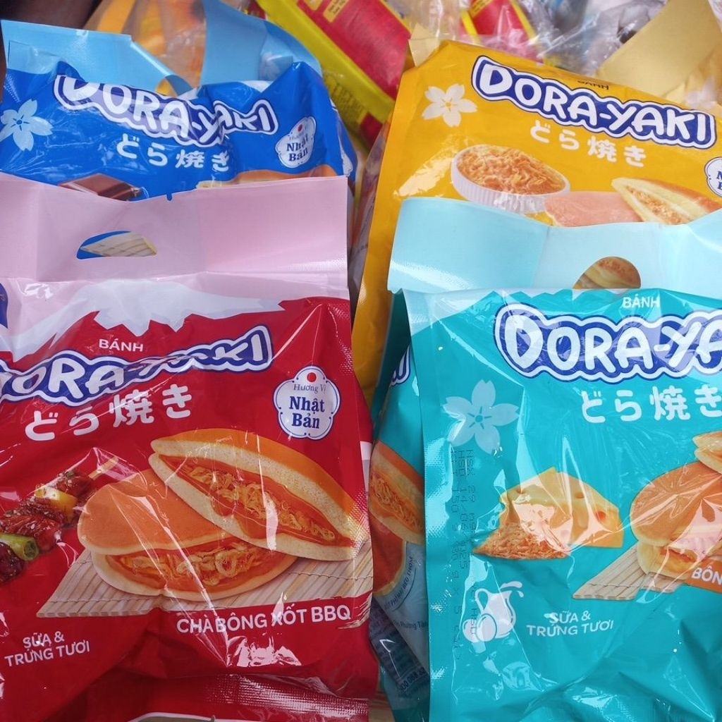 Bánh mì KiDo's Dora-yaki chà bông xốt bơ, bbq, phomai, socola